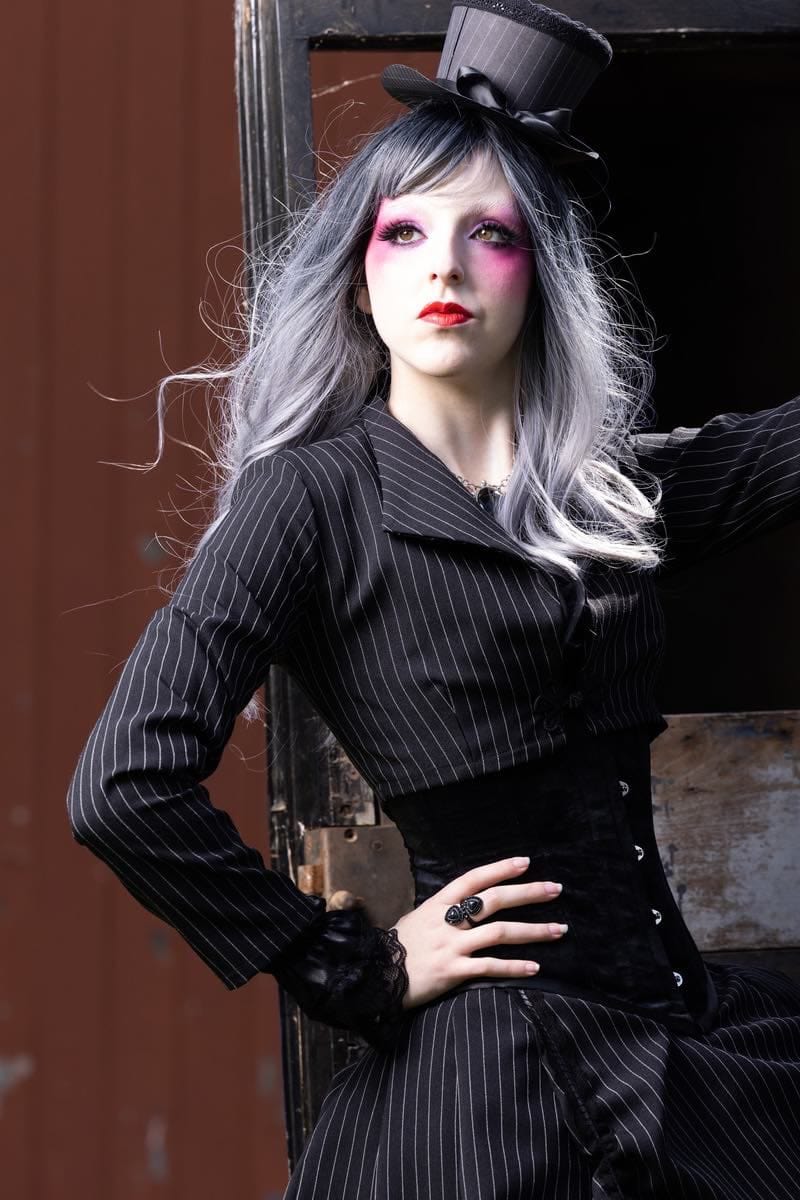 black velvet gothic under bust corset by Gallery Serpentine worn for a gothic wedding photo