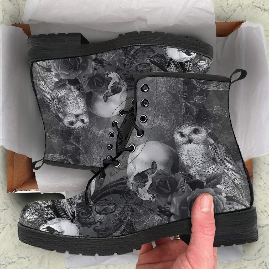 how the boots look when they come out of the box when given as a gift