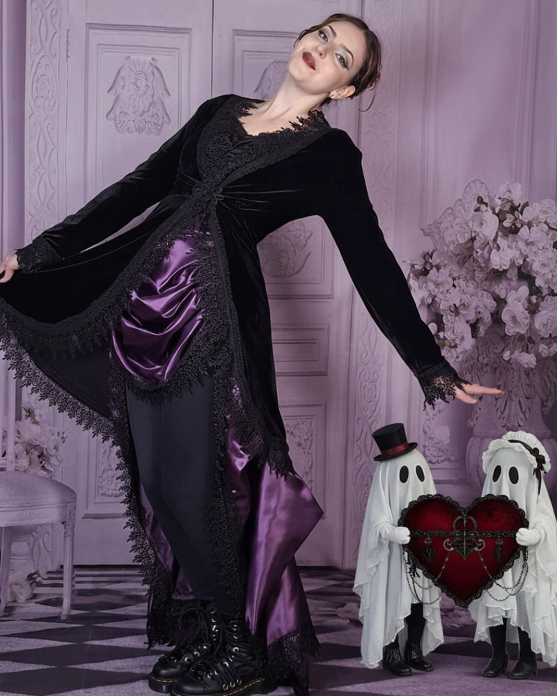 The Majestica Velvet Coat | Gothic Velvet Coat | Gallery Serpentine The Majestica Velvet Coat | Gothic Velvet Coat | Gallery Serpentine