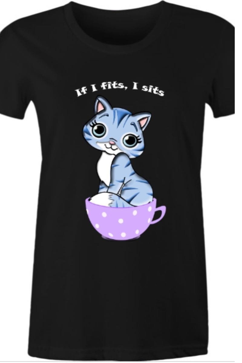 close up on the Black women's t-shirt of a cute cat sitting in a purple tea cup cartoon style with text 'If I fits, I sits