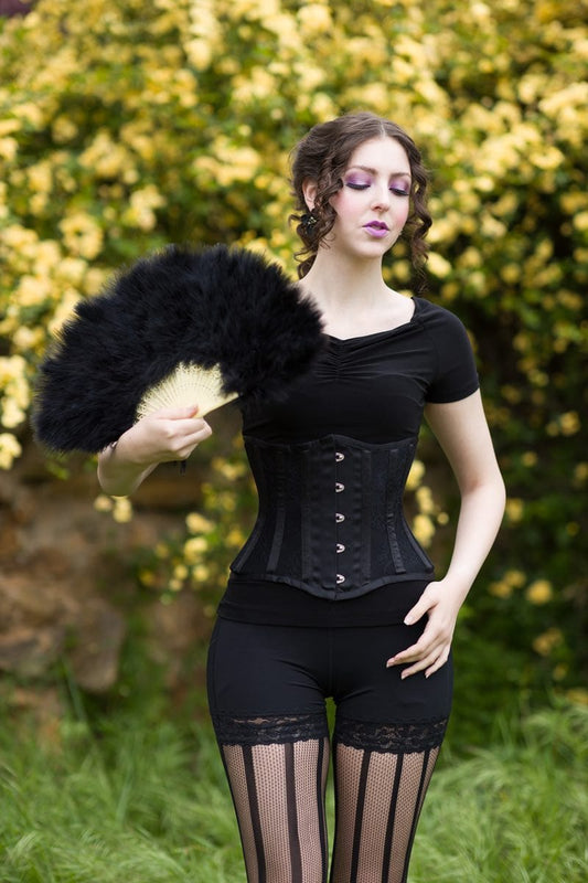 gothic victorian lingerie model in fajas shape wear and Gallery Serpentine lace under bust corset for shorter torsos 2