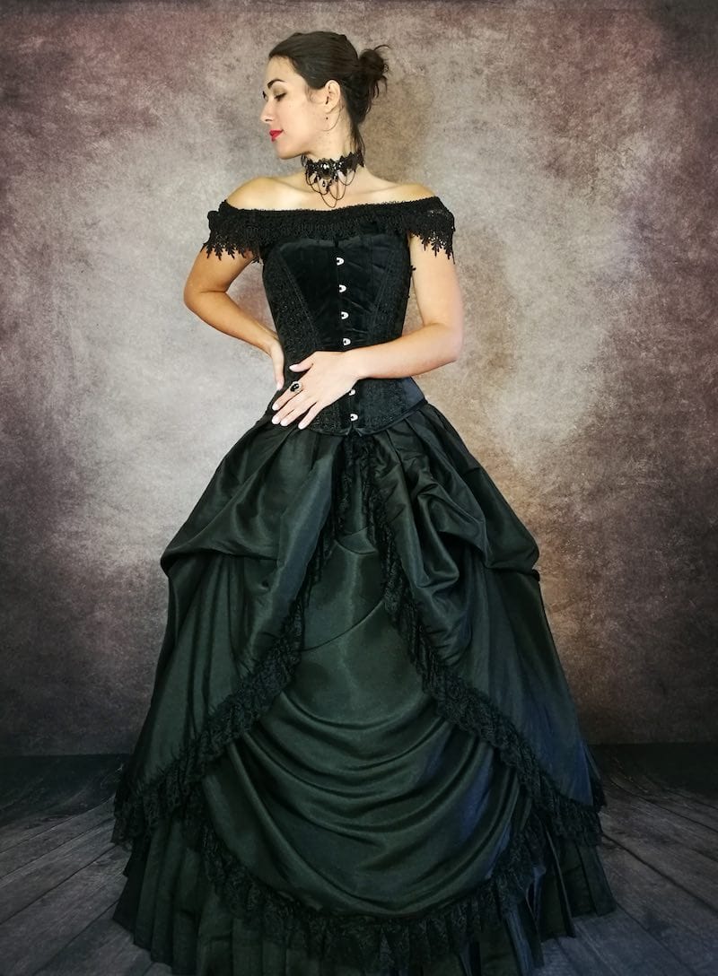 Custom Made Gothic Victorian Gothic Wedding Dresses With Beaded Detailing  Perfect For Masquerade, Halloween, And Steampunk Bridal Gowns From  Shiningirls, $258.9 | DHgate.Com