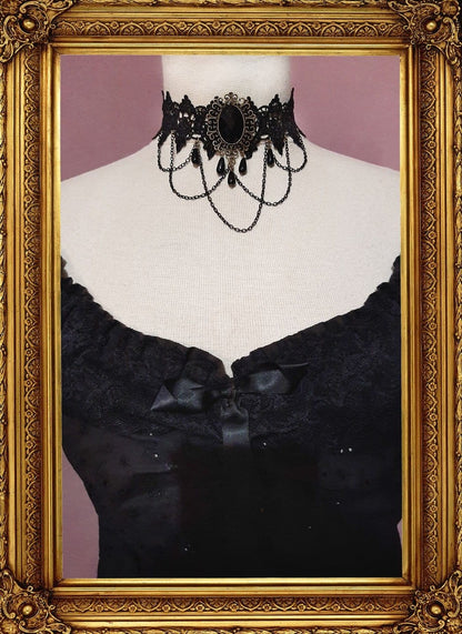 black lace victorian style choker on a dressmakers form shown worn with the Amethyst Beauty under bust corset and matching alice in wonderland chemise